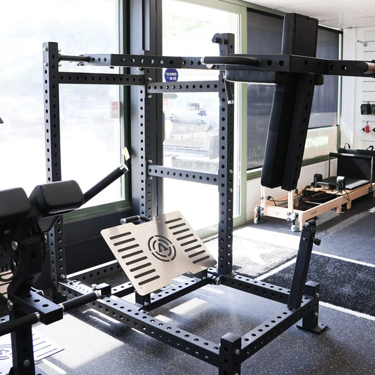 Garage Gym Plate Loaded Pendulum Squat - ARROW